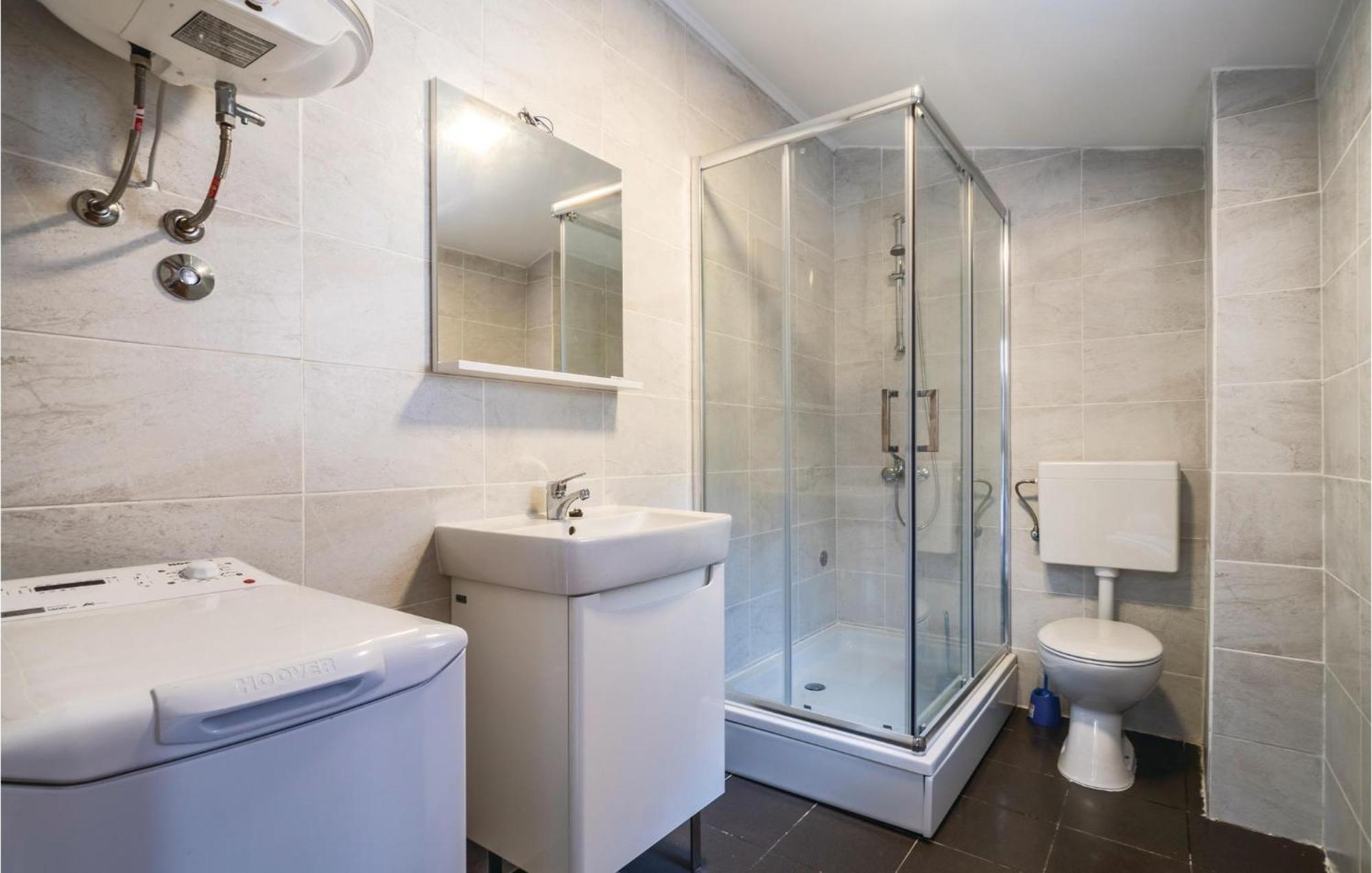 Pet Friendly In With Wifi Apartment