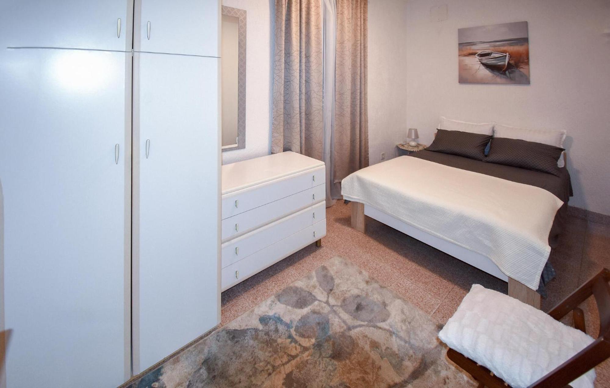 Pet Friendly In With Wifi Apartman Pula
