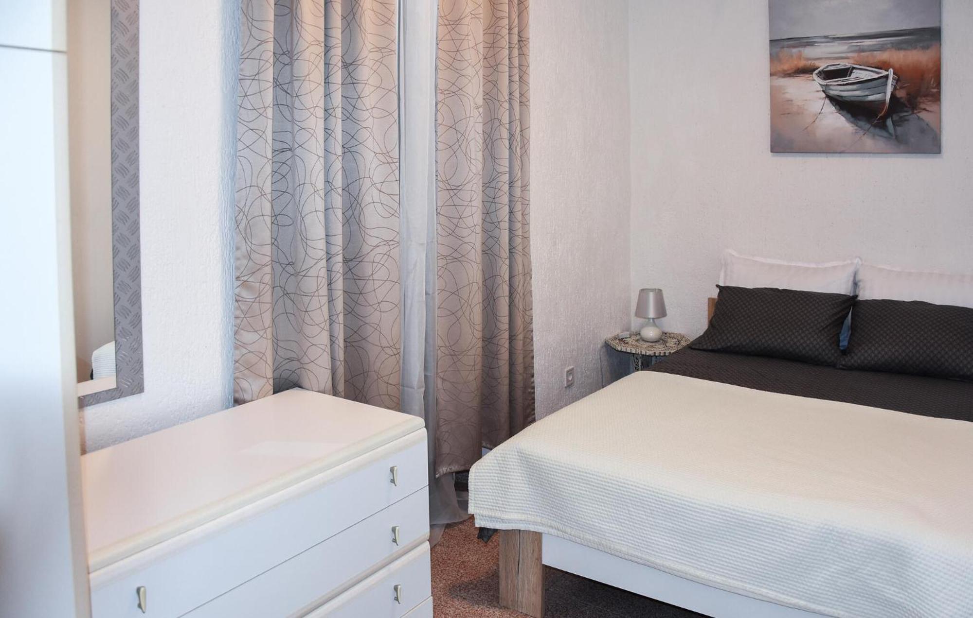 Pet Friendly In With Wifi Pula